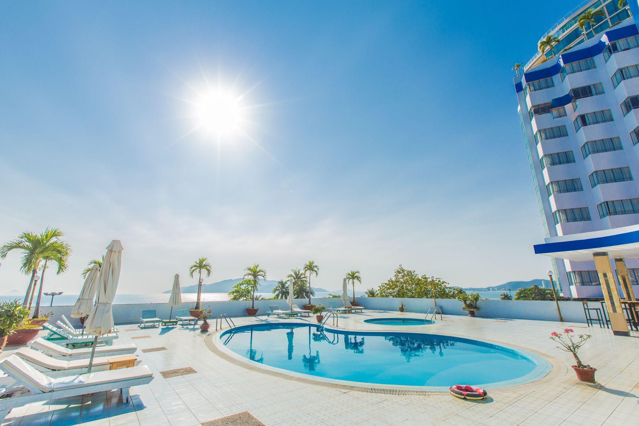 Yasaka Saigon Nha Trang Hotel & Spa Exterior foto