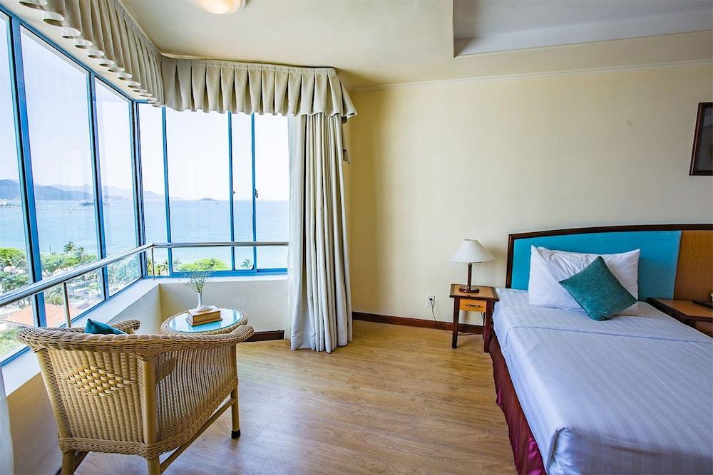 Yasaka Saigon Nha Trang Hotel & Spa Exterior foto